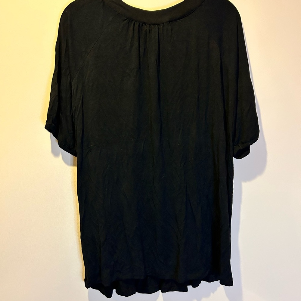 Women's Plus‎ Size 2X Design History Black Beaded Neck Short Sleeve Top Shirt - Picture 3 of 3